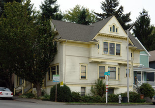 701-703 S 15th St in Tacoma, WA - Building Photo - Building Photo