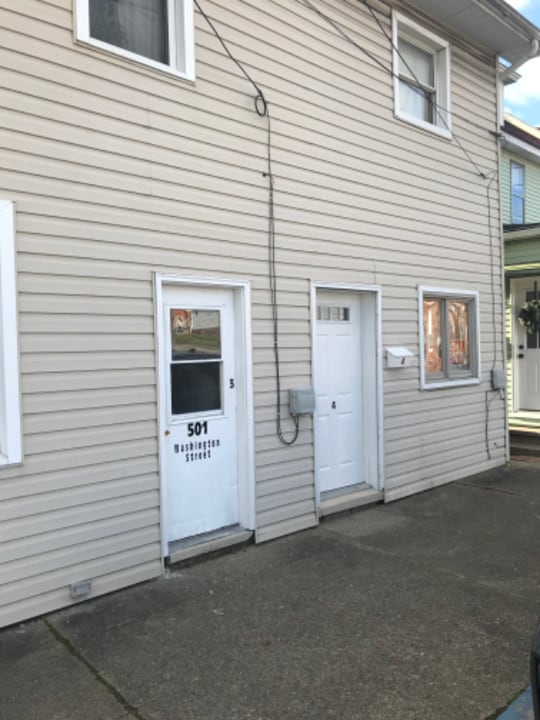 501 Washington St in Mount Pleasant, PA - Building Photo