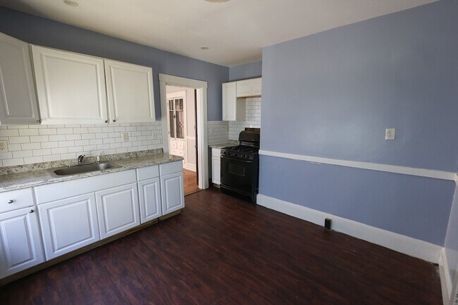 65 Glendale St, Unit 1 in Boston, MA - Building Photo - Building Photo
