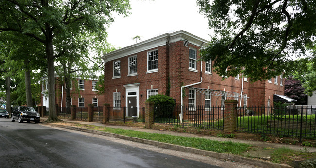 The Parkwood in Richmond, VA - Building Photo - Building Photo