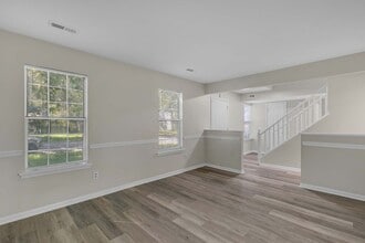 525 Great Park Dr in Newport News, VA - Building Photo - Building Photo