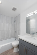 411 Harvard Ave E in Seattle, WA - Building Photo - Interior Photo