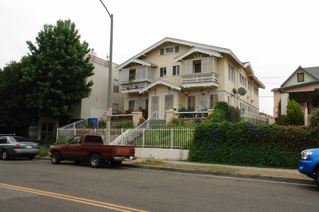 228 S Vendome St in Los Angeles, CA - Building Photo