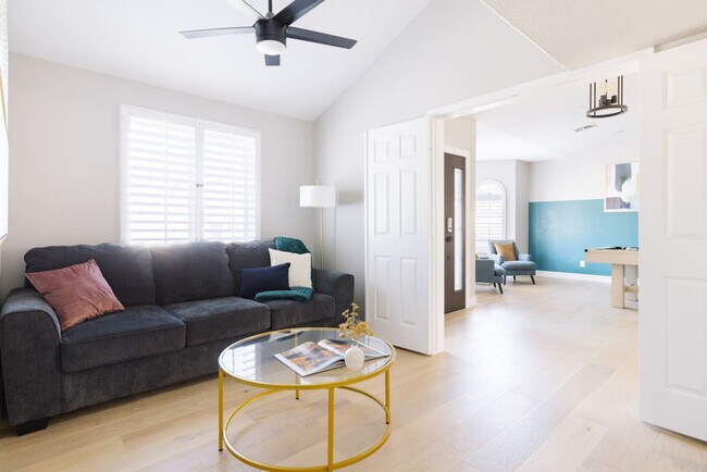 5611 E Grandview Rd-Unit -ID1054267P in Scottsdale, AZ - Building Photo - Building Photo