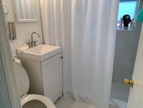 2131 Arthur St in Hollywood, FL - Building Photo - Building Photo