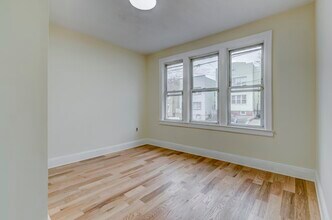 667 Liberty Ave in Jersey City, NJ - Building Photo - Building Photo