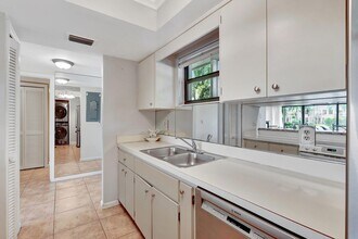 11863 Wimbledon Cir, Unit 441 in Wellington, FL - Building Photo - Building Photo