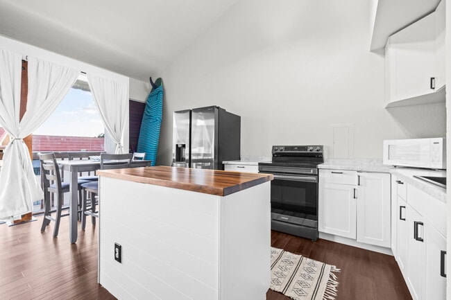 84-621-755 Ala Mahiku St in Waianae, HI - Building Photo - Building Photo