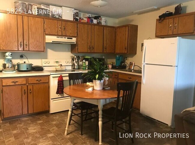 5825 Laverne Cir N in Baxter, MN - Building Photo - Building Photo