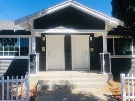 1108 Orange Ave, Unit B in Long Beach, CA - Building Photo