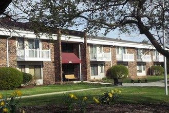 Seton Square East in Reynoldsburg, OH - Building Photo - Building Photo