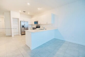 24587 SW 119th Pl in Princeton, FL - Foto de edificio - Building Photo