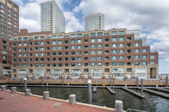 Rowes Wharf Condominiums in Boston, MA - Building Photo - Building Photo