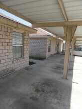 927 French Ave, Unit 1 in Edinburg, TX - Foto de edificio - Building Photo