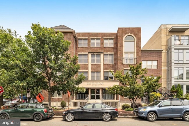property at 449 R St NW