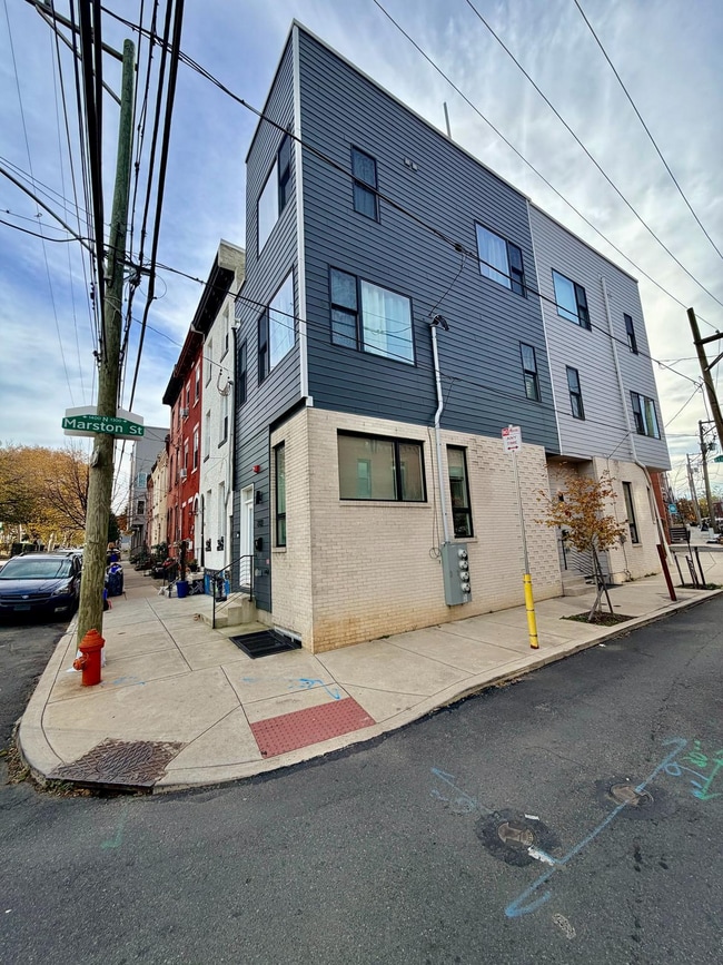 2722 Master St in Philadelphia, PA - Building Photo - Building Photo