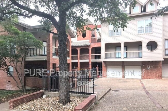 3200 Duval St in Austin, TX - Building Photo - Building Photo