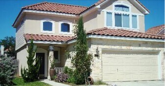 1323 Pinnacle Falls in San Antonio, TX - Building Photo