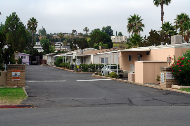 1315 Pepper Dr in El Cajon, CA - Building Photo - Building Photo