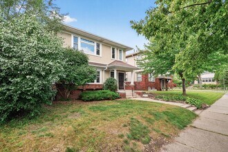 3606 12th Ave S in Minneapolis, MN - Foto de edificio - Building Photo