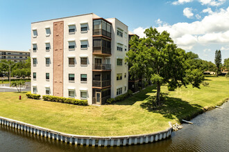 Terrace Park of Five Towns in St. Petersburg, FL - Building Photo - Building Photo