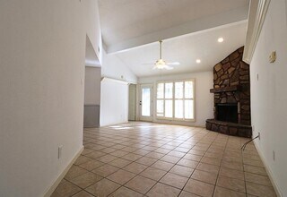 16810 Red Gully Dr in Sugar Land, TX - Building Photo - Building Photo