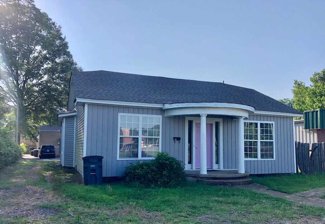 402 N Grand St in Searcy, AR - Building Photo
