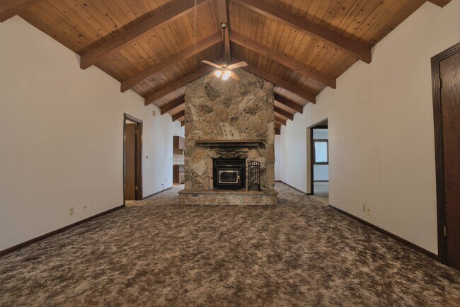 6167 Showdown Cir in Magalia, CA - Building Photo - Building Photo