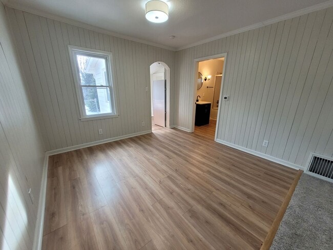 5716 Ovid Ave in Des Moines, IA - Building Photo - Building Photo