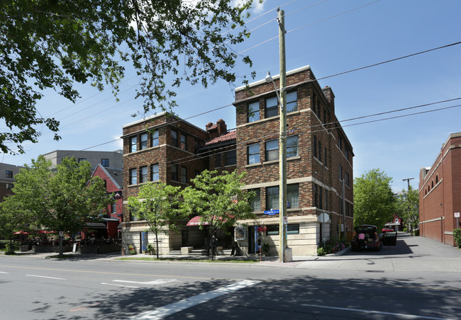 165-167 Laurier Ave E in Ottawa, ON - Building Photo - Primary Photo