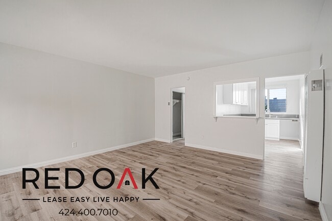 1327 Laurel Ave in West Hollywood, CA - Building Photo - Building Photo