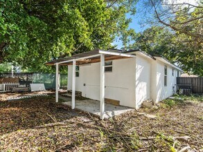 1829 NW 62nd Terrace in Miami, FL - Building Photo - Building Photo