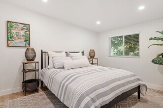 1232 Quinientos St-Unit -ADU in Santa Barbara, CA - Building Photo - Building Photo