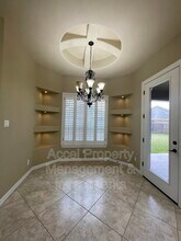 10210 N 28th Ln in McAllen, TX - Building Photo - Building Photo