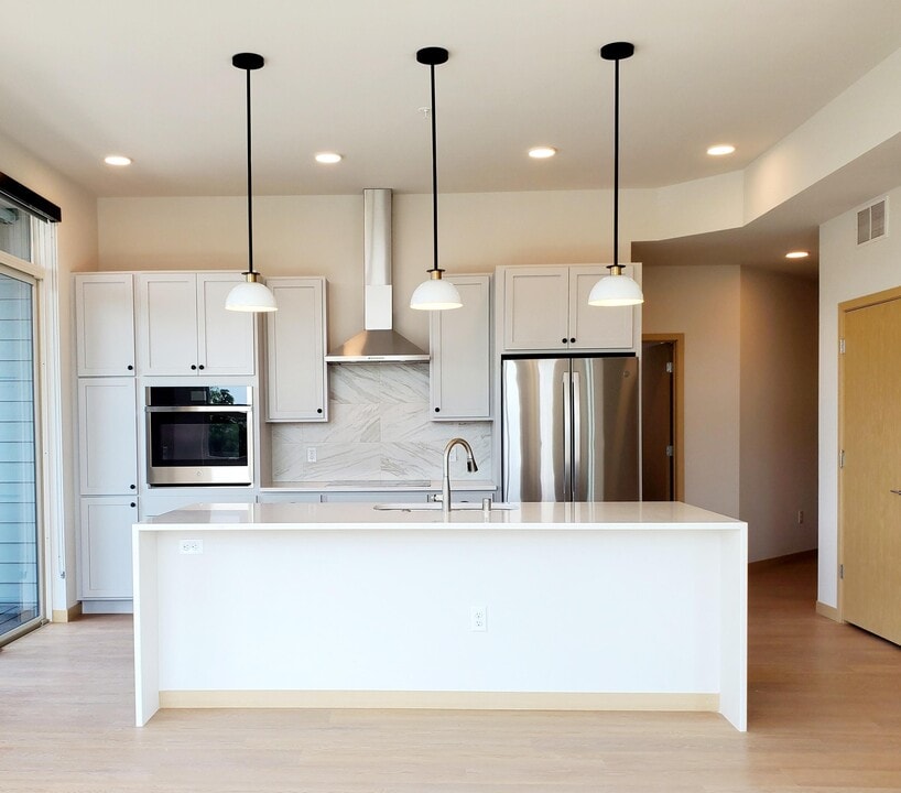 Cariad in Middleton, WI - Foto de edificio