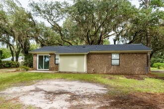 1514 Sycamore St in Beaufort, SC - Building Photo - Building Photo