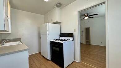 379 Pismo St in San Luis Obispo, CA - Building Photo - Building Photo