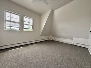 2-8 Audrey Ave in Oyster Bay, NY - Foto de edificio - Building Photo