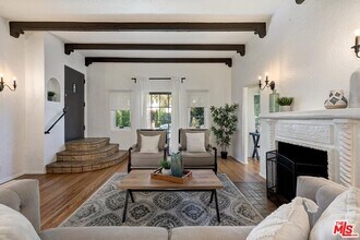 316 N Sycamore Ave in Los Angeles, CA - Building Photo - Building Photo