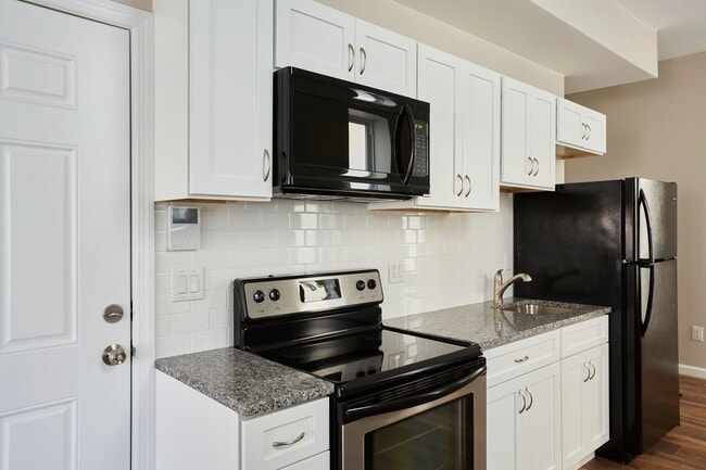 property at 5514 Woodland Ave