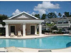 2052 Park Crescent Dr in Land O Lakes, FL - Building Photo - Building Photo