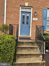 218 Kirby St in Manassas Park, VA - Building Photo - Building Photo