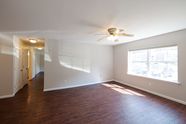 Greenbush Terrace in East Greenbush, NY - Building Photo - Interior Photo