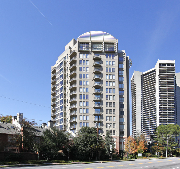 The Peachtree Residences in Atlanta, GA - Building Photo