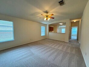 600 Golden Gate Dr in Leander, TX - Building Photo - Building Photo