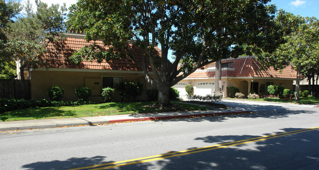 Palmdale Apartments in Mountain View, CA - Building Photo - Building Photo