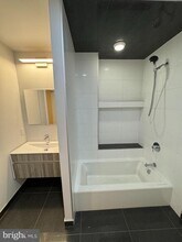 933 N Calvert St in Baltimore, MD - Building Photo - Building Photo