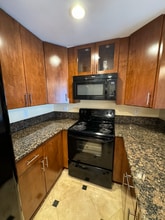 2414 S Barrington Ave in Los Angeles, CA - Building Photo - Building Photo