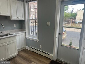 1223 S 10th St in Camden, NJ - Building Photo - Building Photo