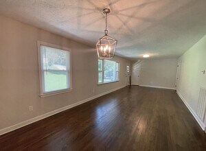 4304 Crosby Dr in Knoxville, TN - Building Photo - Building Photo